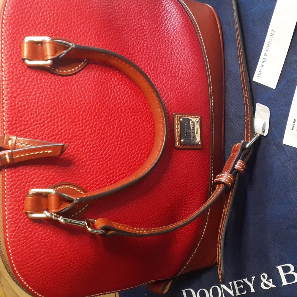 Red and tan Dooney & Bourke zip zip satchel in near New condition